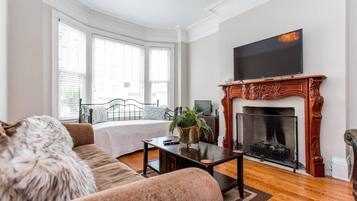 House (5 Bedrooms) | 5 bedrooms