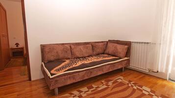 Standard Apartment, 1 Bedroom (359/829) | Living area | TV