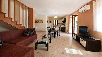 Standard Villa, 3 Bedrooms (0164) | Living area | TV