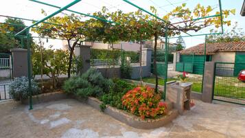 Standard House, 1 Bedroom (0165) | Terrace/patio