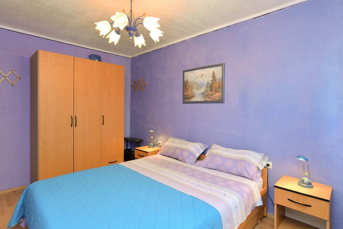 1 bedroom, iron/ironing board, free WiFi, bed sheets