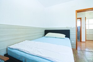 Standard Apartment, 2 Bedrooms (0175) | Living area - Apartment 517 (Pula)