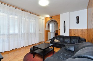 Standardlejlighed - 2 soveværelser (531/56565) | Opholdsområde | Tv