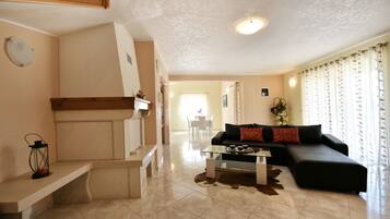 Standard Villa, 3 Bedrooms (0181) | Living area | TV