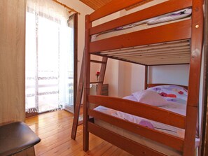 Standard Apartment, 4 Bedrooms (603/1448) | Iron/ironing board, free WiFi, bed sheets