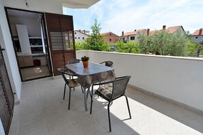 Standard Apartment, 2 Bedrooms (0190) | Balcony view