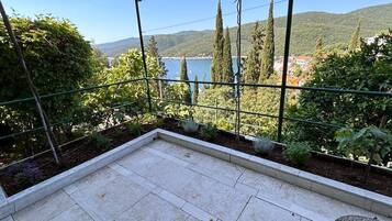 Standard Apartment, 2 Bedrooms (650/1556) | Terrace/patio