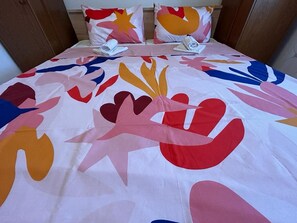 2 habitaciones, tabla de planchar con plancha y wifi gratis 