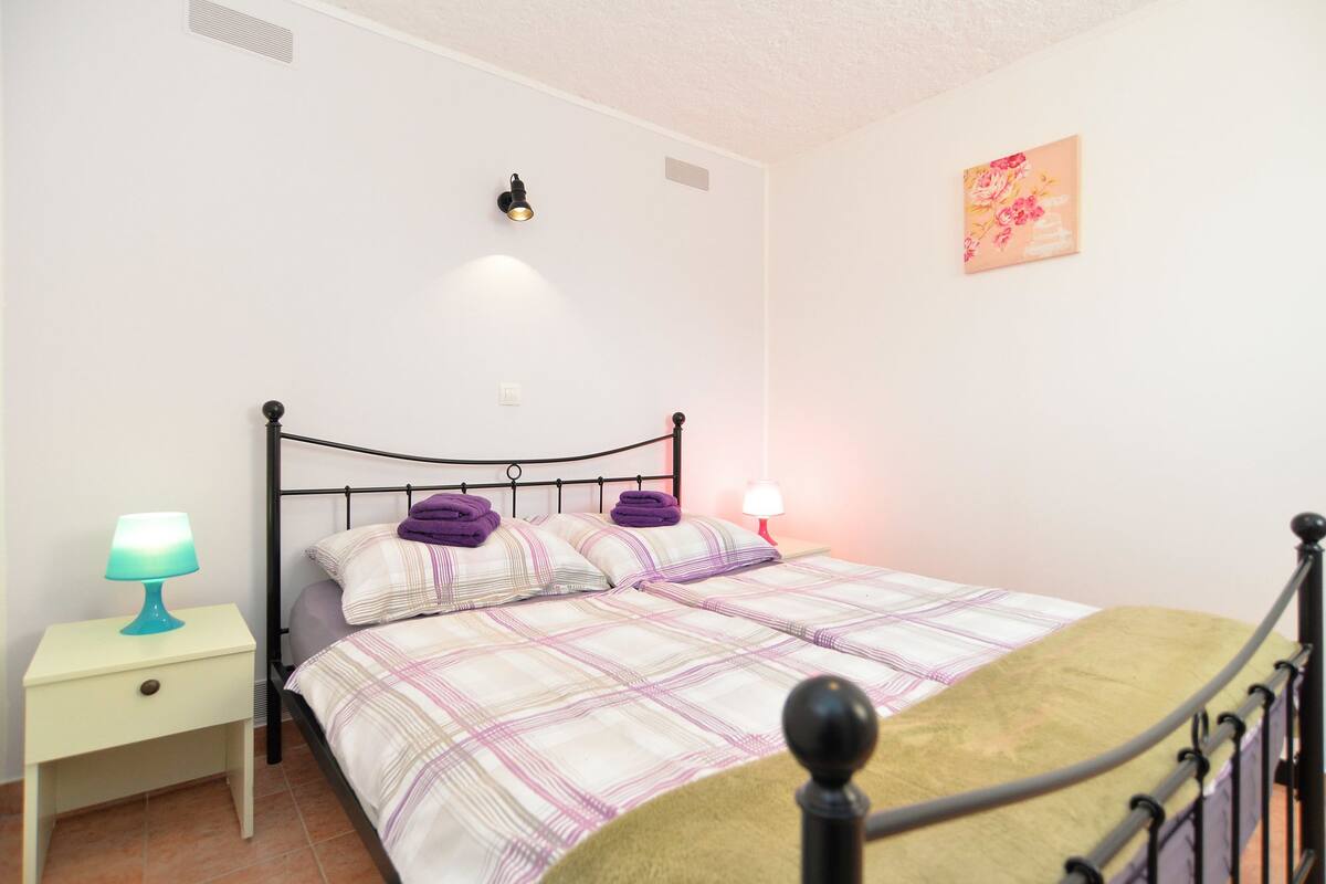 Standard Apartment, 1 Bedroom (669/1589)