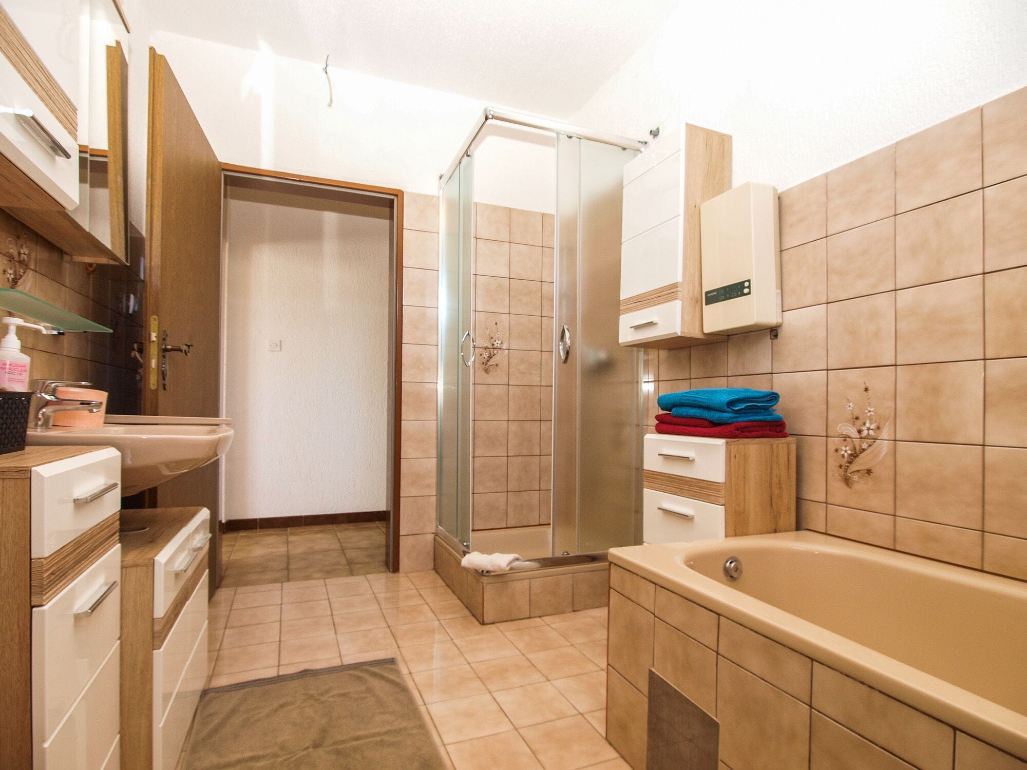 Standard-Apartment, 2 Schlafzimmer (692/1628) | Badezimmer | Haartrockner, Handtücher