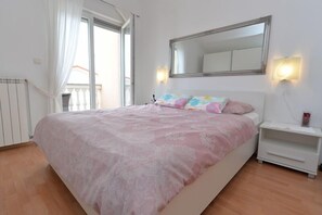 스탠다드 아파트, 침실 2개 (0198) | 2 개의 침실, 다리미/다리미판, 무료 유아용 침대, 무료 WiFi