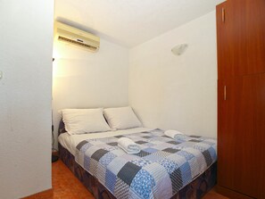 Standard-Apartment, 1 Schlafzimmer (0199) | 1 Schlafzimmer, Bügeleisen/Bügelbrett, kostenloses WLAN, Bettwäsche