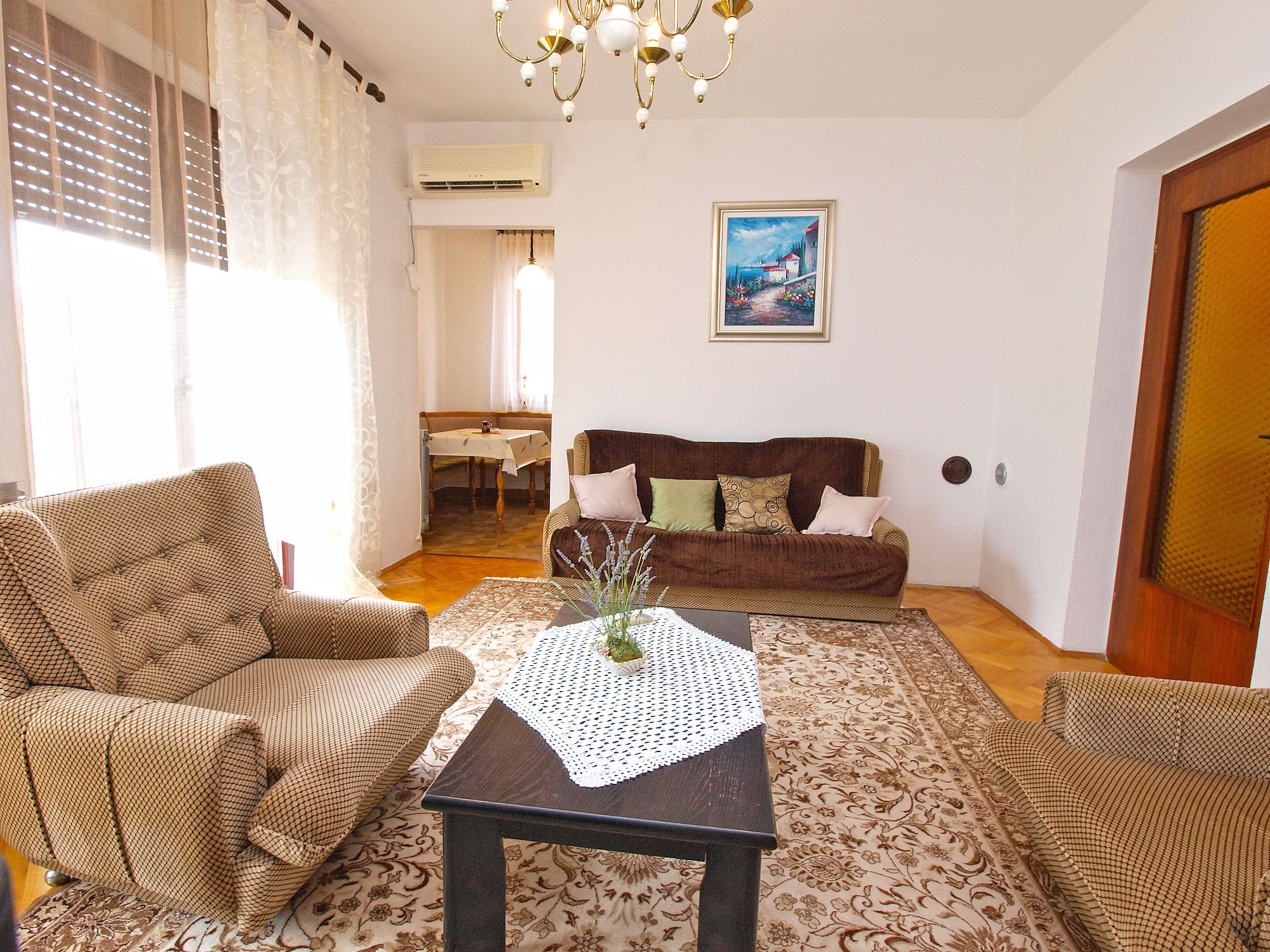 スタンダード アパートメント 3 ベッドルーム (0201) | リビング エリア | テレビ