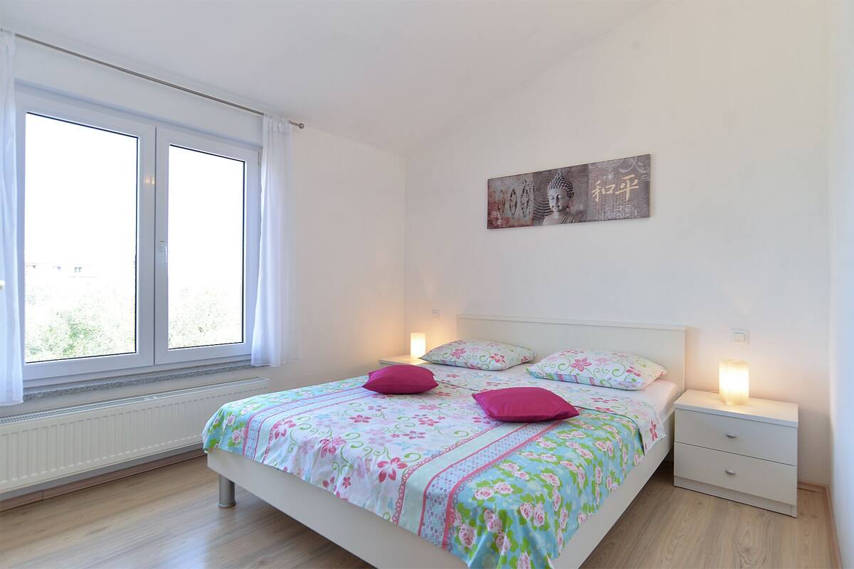 Standard Apartment, 1 Bedroom (719/1675)