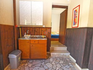 Standard-Apartment, 1 Schlafzimmer (0207) | Eigene Küche | Kühlschrank, Herdplatte, Wasserkocher mit Kaffee-/Teezubehör