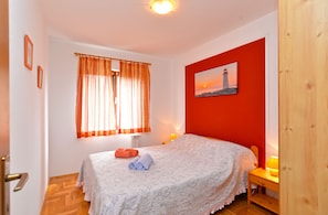 2 habitaciones, tabla de planchar con plancha y wifi gratis 