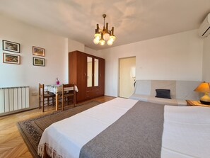 Standard Apartment, 3 Bedrooms (743/1737)