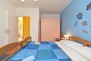Standard Apartment, 2 Bedrooms (0213) | 2 bedrooms, iron/ironing board, free WiFi, bed sheets