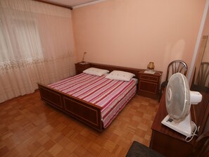 Standard Apartment, 2 Bedrooms (0215) | 2 bedrooms, iron/ironing board, free WiFi, bed sheets - Apartment 752 (Pula)