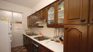 Standard Apartment, 2 Bedrooms (0219) | Dapur peribadi