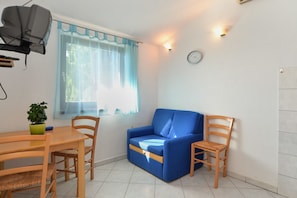 Standard Apartment, 1 Bedroom (794/1845) | Living area | TV - Apartment 794 (Pula)