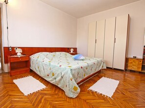 Standard Apartment, 2 Bedrooms (0229) | 2 bedrooms, iron/ironing board, free WiFi, bed sheets