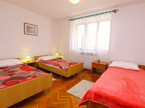 Appartement Standard, 2 chambres (0230) | 2 chambres, fer et planche à repasser, accès au Wi-Fi (inclus)