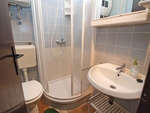Standard Apartment, 1 Bedroom (875/2047) | Bathroom