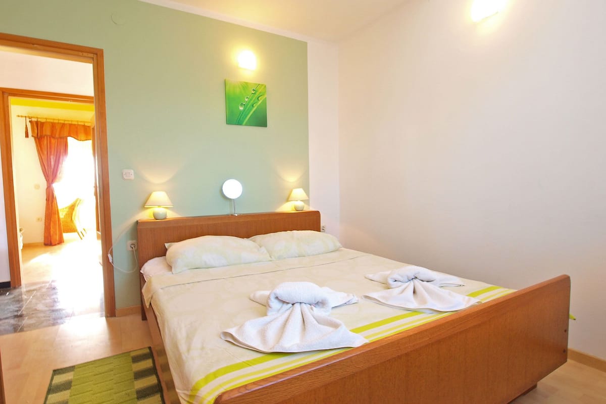 Standard Apartment, 1 Bedroom (879/2051) | 1 bedroom, iron/ironing board, WiFi (free), bed sheets
