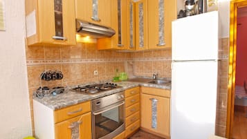Apartamento standard, 2 quartos (879/2052) | Cozinha privada | Geladeira, fogão, cooktop, cafeteira/chaleira