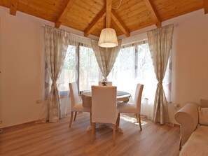 Standard Studio, 1 Bedroom (0238) | In-room dining - Apartment 907 (Vodnjan)