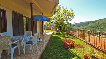 Standard Apartment, 2 Bedrooms (911/2119) | Terrace/patio