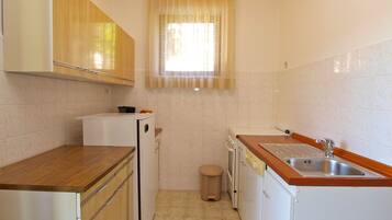 Standard-Apartment, 2 Schlafzimmer (911/2119) | Eigene Küche | Kühlschrank, Mikrowelle, Ofen, Herdplatte