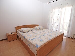 Standard Apartment, 2 Bedrooms (0241) | 2 bedrooms, iron/ironing board, free WiFi, bed sheets - Apartment 914 (Medulin)