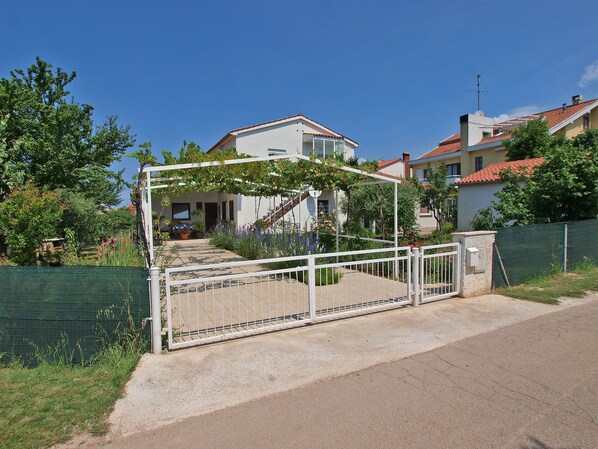 บริเวณภายนอก