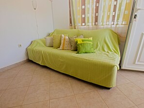 Standard Apartment, 2 Bedrooms (0251) | Living room