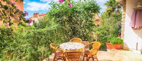 Standard-Apartment, 2 Schlafzimmer (977/2625) | Terrasse/Patio