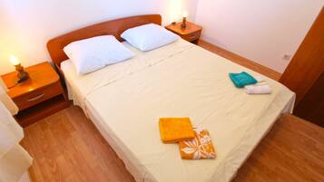 Standard-Apartment, 1 Schlafzimmer (990/2950) | 1 Schlafzimmer, kostenloses WLAN, Bettwäsche