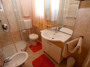 Bathroom - Apartment 1005 (Fazana)