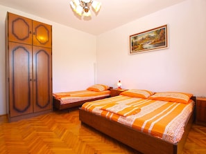 Standard Apartment, 3 Bedrooms (0267) | 3 bedrooms, iron/ironing board, free WiFi, bed sheets - Apartment 1051 (Fazana)