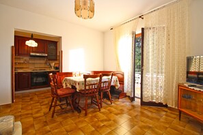 Standard-Apartment, 2 Schlafzimmer (1057/135671) | Wohnbereich