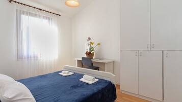 Standard House, 4 Bedrooms (0278) | 4 bedrooms, iron/ironing board, free WiFi, bed sheets