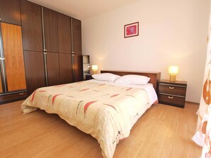 Standard Apartment, 2 Bedrooms (0279) | 2 bedrooms, iron/ironing board, free WiFi, bed sheets - Apartment 1098 (Fazana)