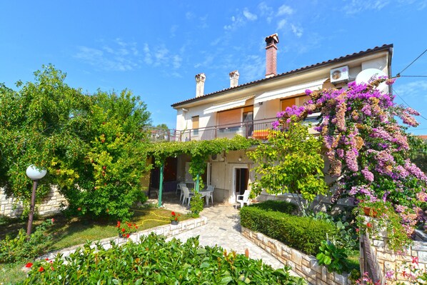 Exterior - Apartment 1122 (Liznjan)