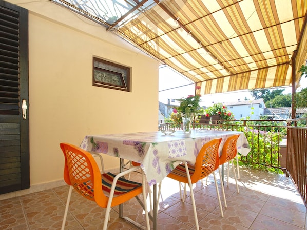 Standard Apartment, 3 Bedrooms (0285) | Terrace/patio