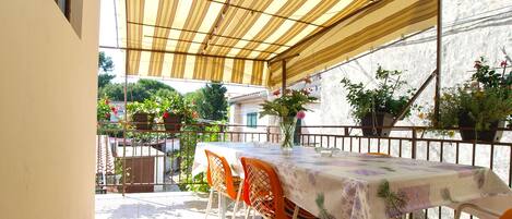 Standard Apartment, 3 Bedrooms (0285) | Terrace/patio