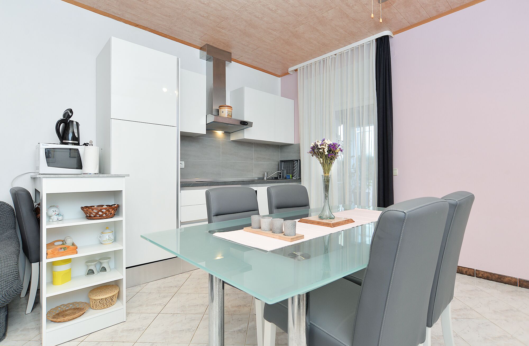 Standard Apartment, 2 Bedrooms (1128/9701) | Living area | TV