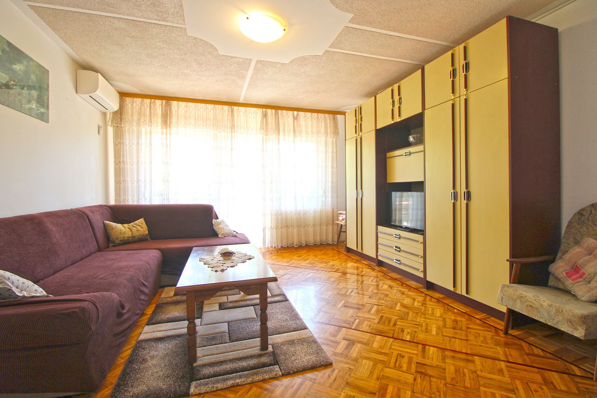 Standard Apartment, 4 Bedrooms (1198/11014) | Living area | TV