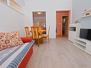 Apartamento standard, 1 quarto (1200/11029) | Área de estar | TV