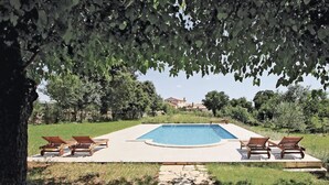 Outdoor pool - Villa 1212 (Svetvincenat)